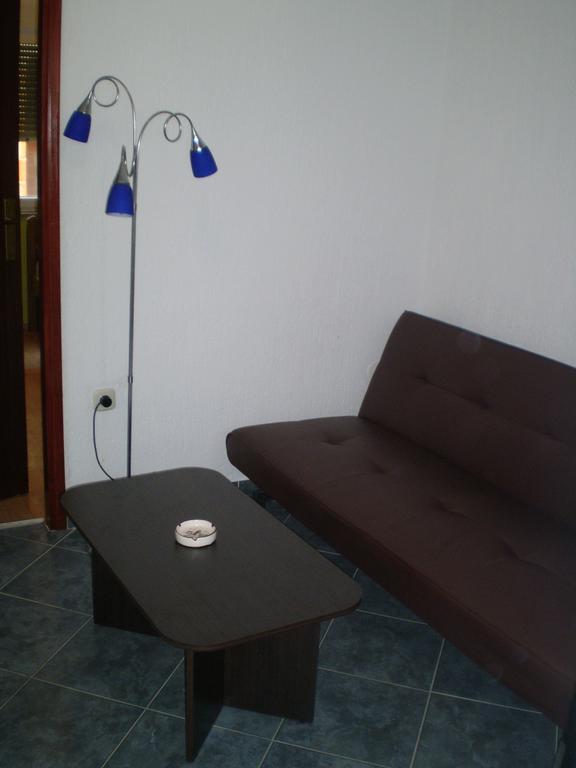 Apartmani Marija&Damir วีร์ ภายนอก รูปภาพ